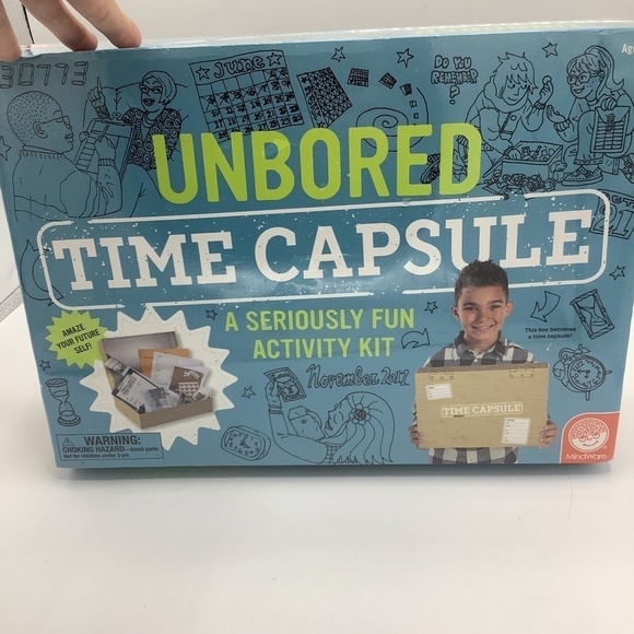 Unbored TIME CAPSULE A Seriously Fun Activity‎ Kit MindWare Ages 8+ Sealed NEW - Picture 1 of 5